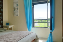 Chambre avec vue sur jardin